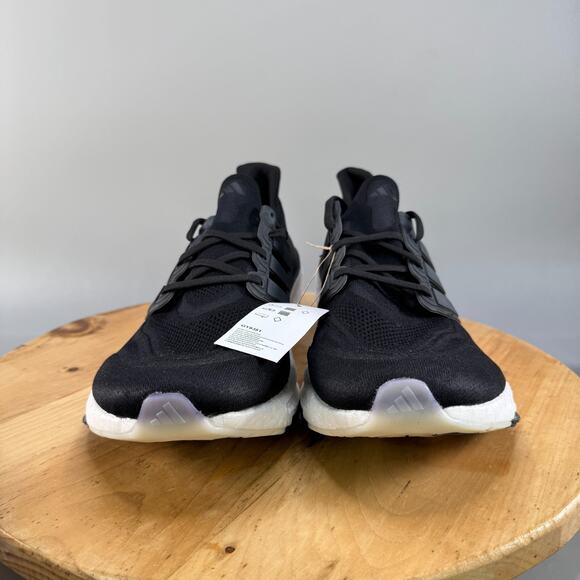 Adidas Ultraboost Light Mens Size 18 Running Sneakers Core Black White GY9351 - Picture 2 of 8